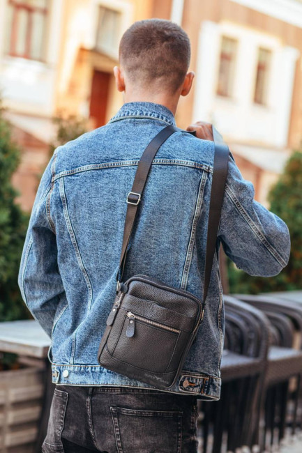 Шкіряна чоловіча чорна сумка через плече Tiding Bag LA3314-1BL