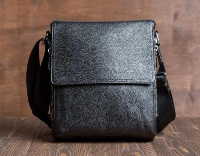 Сумка чоловіча шкіряна чорна через плече Tiding Bag SK 12317