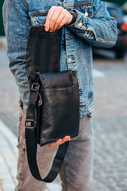 Шкіряна чорна чоловіча сумка-месенджер Tiding Bag 925-3278
