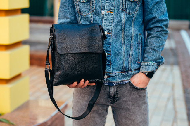 Шкіряна чорна чоловіча сумка-месенджер Tiding Bag 925-3278