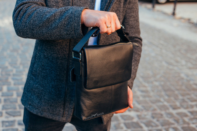 Шкіряна чорна чоловіча шкіряна сумка через плече Tiding Bag SK A75-181