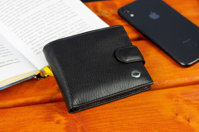 Шкіряне чоловіче портмоне на кнопці ST Leather ST104 Чорний