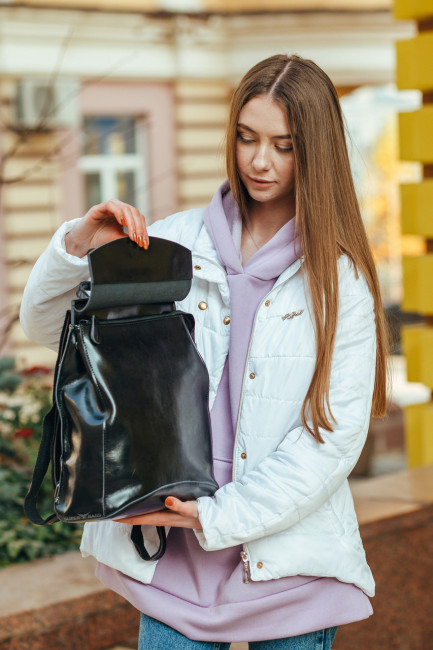 Рюкзак-сумка жіночий чорного кольору з натуральної шкіри Tiding Bag - 24034