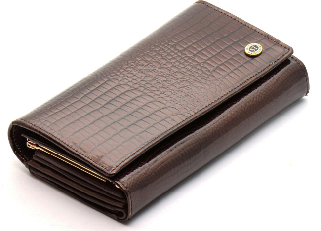 Коричневий лаковий гаманець з великою монетницею і блоком для карт ST Leather S9001A
