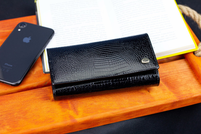 Чорний лаковий багатофункціональний гаманець з натуральної шкіри ST Leather S8001A