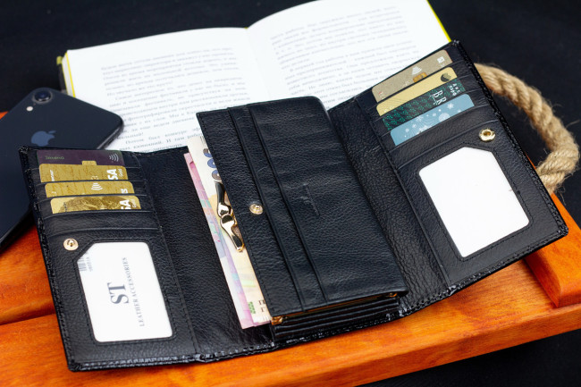 Чорний лаковий багатофункціональний гаманець з натуральної шкіри ST Leather S8001A