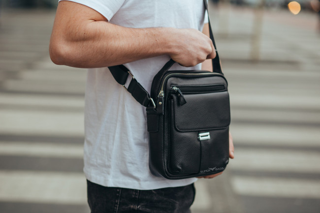 Чоловіча сумка через плече із натуральної шкіри Tiding Bag 1079734 чорна
