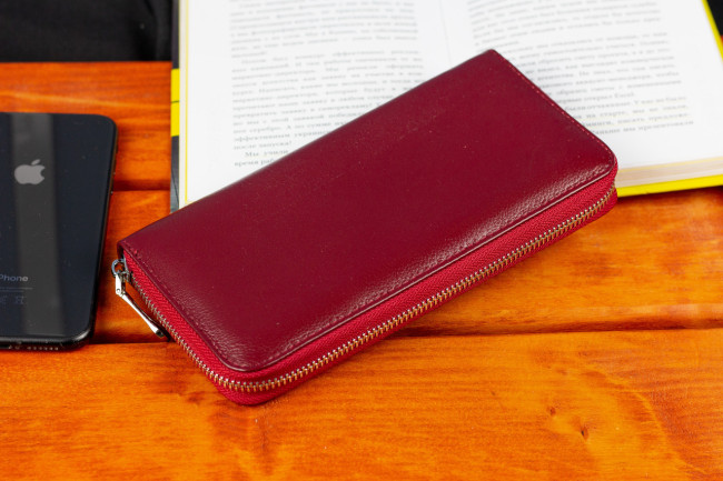 Бордовий гаманець-клатч, з ремінцем на руку з натуральної шкіри ST Leather ST45-2