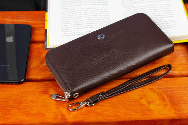 Коричневий гаманець-клатч, з ремінцем на руку з натуральної шкіри ST Leather ST45-2