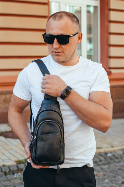 Сумка-слінг чоловіча чорна через плече з натуральної шкіри TIDING BAG A25F-515-1A