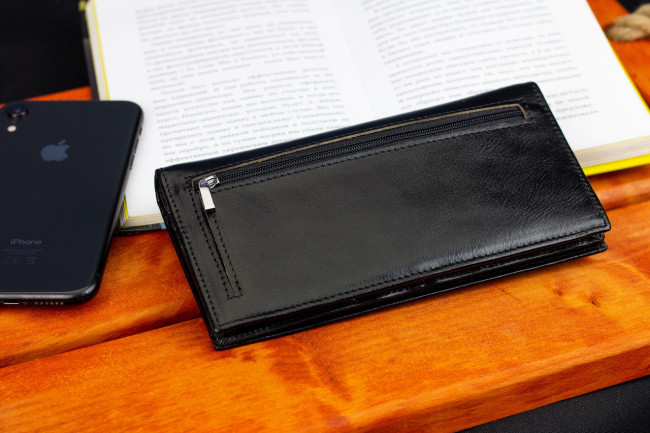 Чорний класичний купюрник з натуральної шкіри на магнітах BOSTON B152