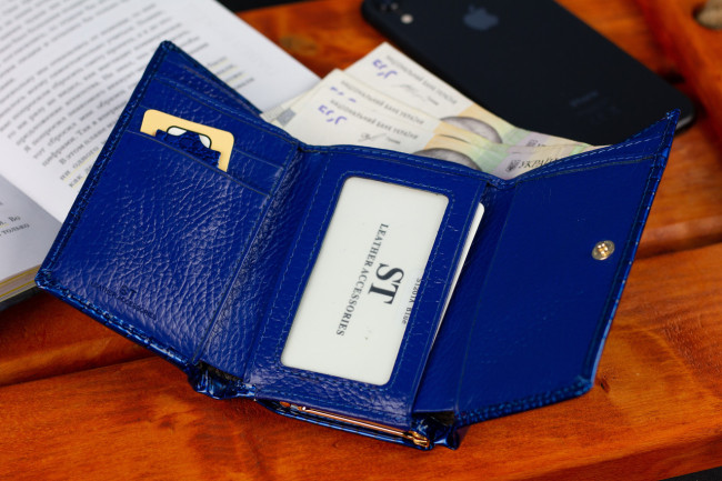 Синій лаковий жіночий гаманець із натуральної шкіри з тисненням ST Leather S1201А